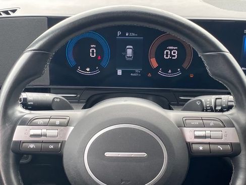 Used 2025 Hyundai Kona SEL FWD image 8