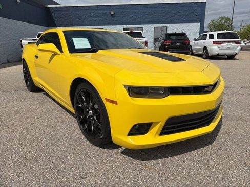 Used 2015 Chevrolet Camaro SS w/ RS Package RWD image 7