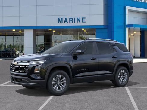 New 2026 Chevrolet Equinox LT FWD image 2