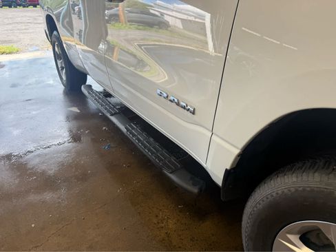 Used 2019 RAM 1500 Big Horn AWD/4WD image 5