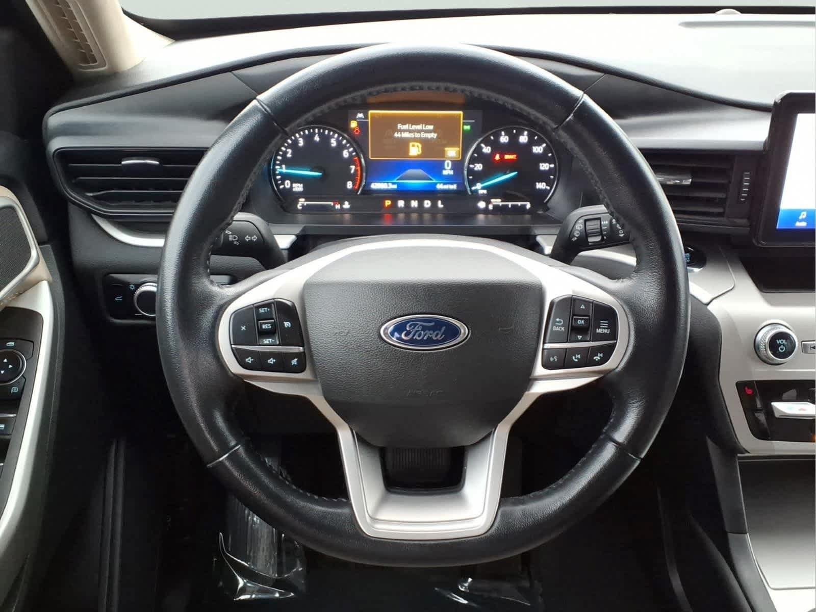 Used 2022 Ford Explorer XLT w/ Class IV Trailer Tow Package AWD/4WD image 19