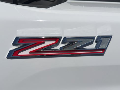 Used 2021 Chevrolet Silverado 2500 LTZ w/ LTZ Convenience Package AWD/4WD image 11