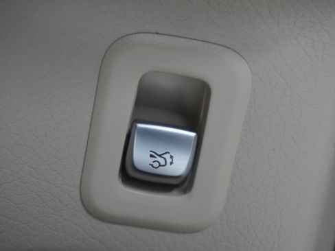 Used 2022 Mercedes-Benz GLC 300 image 23