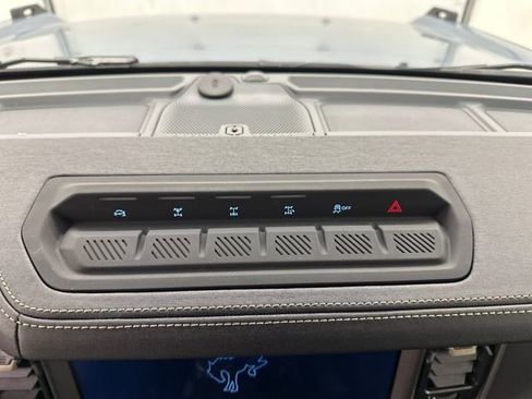 New 2025 Ford Bronco Badlands image 21