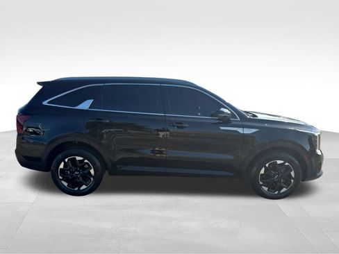 Used 2024 Kia Sorento S w/ Panoramic Sunroof Package AWD/4WD image 7