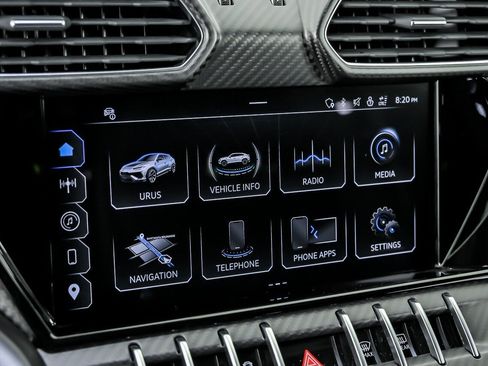 Used 2024 Lamborghini Urus Performante AWD/4WD image 40