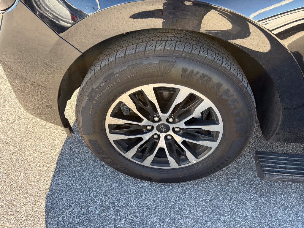 Used 2025 Ford Expedition Max Platinum AWD/4WD image 33