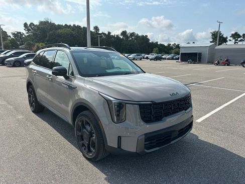 Certified 2025 Kia Sorento SX AWD/4WD image 1