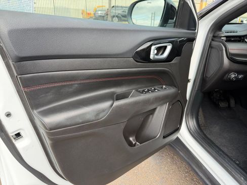 Used 2025 Jeep Compass Trailhawk w/ Trailer Tow Group image 20