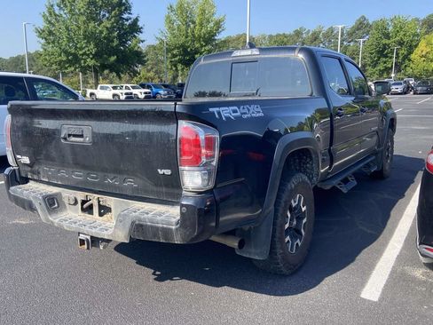 Used 2022 Toyota Tacoma TRD Off-Road w/ TRD Premium Off Road Package AWD/4WD image 10