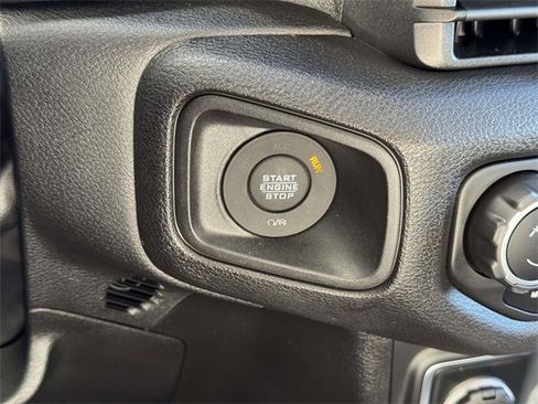 Used 2025 Jeep Wrangler Sport S image 18