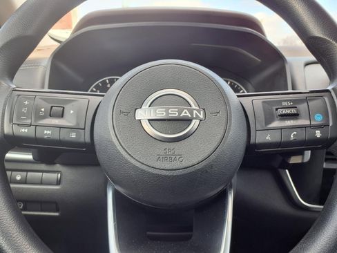 Used 2023 Nissan Rogue SV image 13