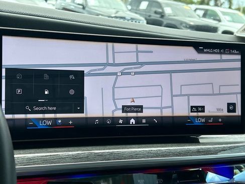 Used 2025 BMW 740i RWD image 33