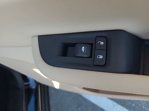 New 2025 Jeep Grand Cherokee Limited w/ Luxury Tech Group II AWD/4WD image 21
