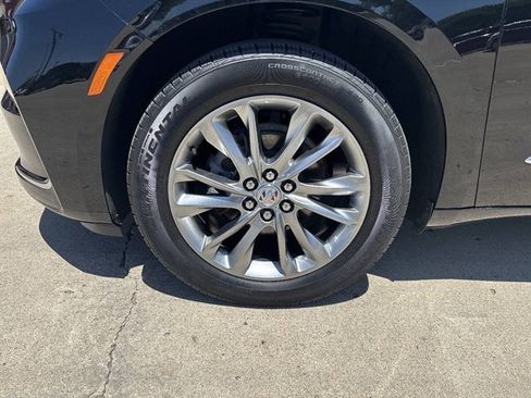 Used 2023 Buick Enclave Avenir w/ Avenir Technology Package AWD/4WD image 2