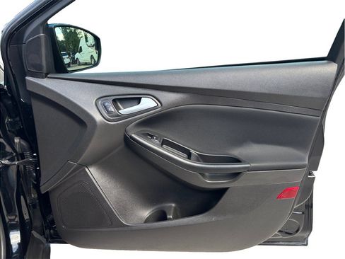 Used 2016 Ford Focus SE FWD image 33