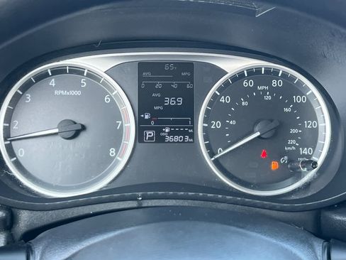 Used 2021 Nissan Versa S image 30