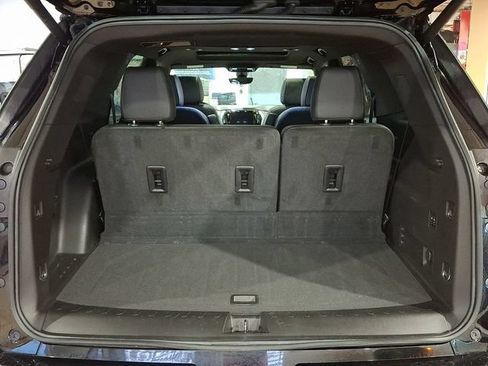 Used 2022 Chevrolet Traverse High Country w/ LPO, Floor Liner Package AWD/4WD image 30