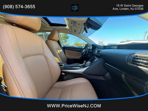 Used 2017 Lexus IS 300 F Sport image 20