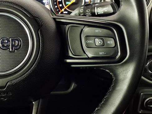 Used 2018 Jeep Wrangler Sport AWD/4WD image 20