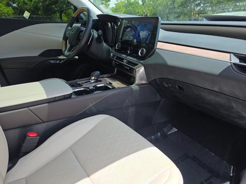 Used 2024 Lexus RX 350 Premium Plus w/ Convenience Package FWD image 9
