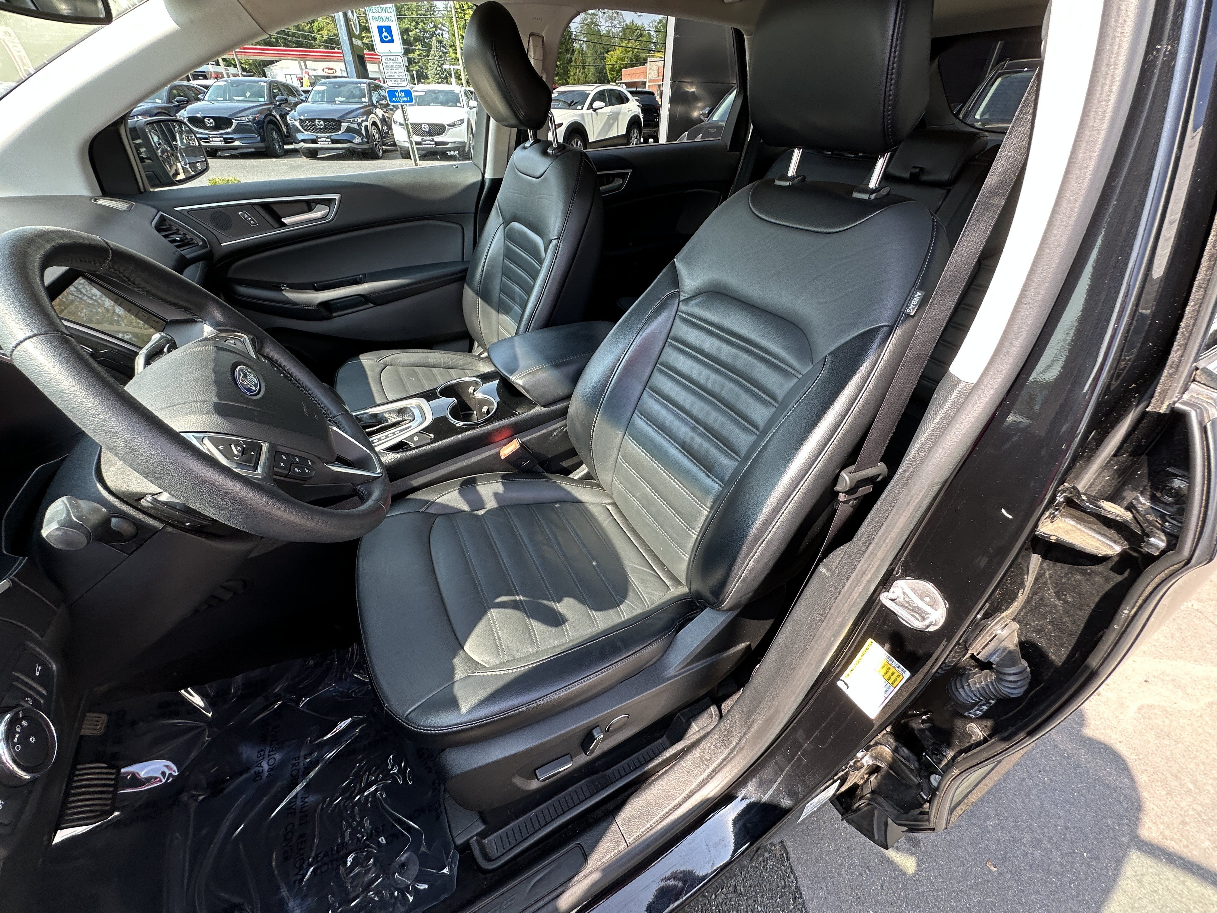 Used 2018 Ford Edge SEL w/ Equipment Group 201A AWD/4WD image 21