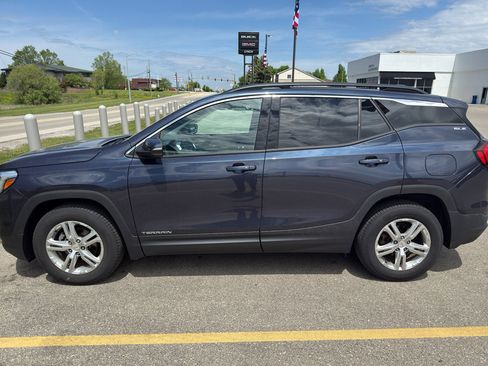 Used 2019 GMC Terrain SLE w/ Driver Convenience Package AWD/4WD image 5
