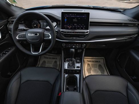 New 2025 Jeep Compass Latitude w/ Sun & Sound Group AWD/4WD image 25