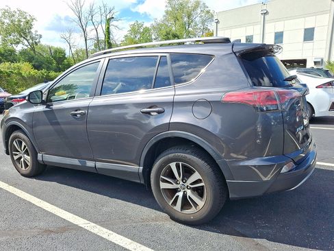 Certified 2018 Toyota RAV4 XLE w/ Plus Extra Value Package AWD/4WD image 3