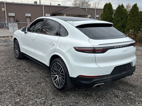 Used 2021 Porsche Cayenne Coupe image 4