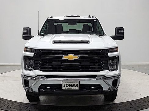 Used 2024 Chevrolet Silverado 3500 W/T w/ WT Convenience Package image 2
