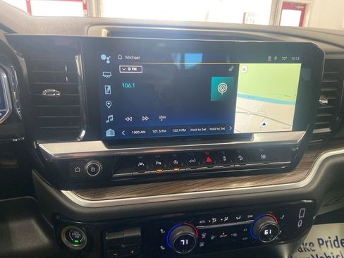 Used 2022 Chevrolet Silverado 1500 RST image 47