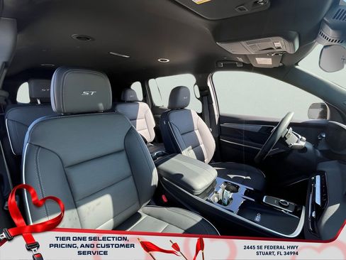 New 2025 Buick Enclave Sport Touring w/ Super Cruise Package image 15