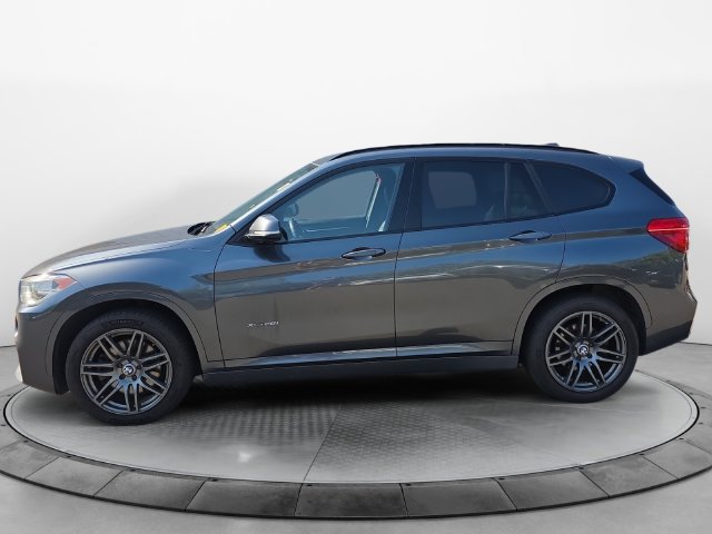 Used 2018 BMW X1 xDrive28i w/ Premium Package Essential AWD/4WD image 2