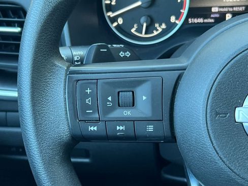 Used 2024 Nissan Rogue SV AWD/4WD image 26