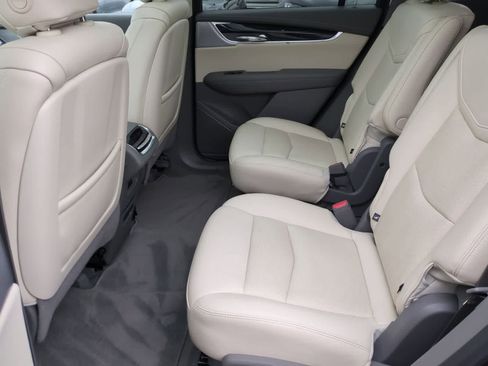 Used 2022 Cadillac XT6 Premium Luxury image 20