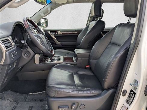 Used 2015 Lexus GX 460 image 18