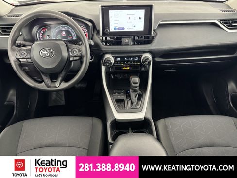 Used 2025 Toyota RAV4 XLE FWD image 24