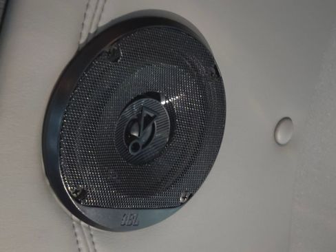 Used 2021 Mercedes-Benz Sprinter 2500 image 13