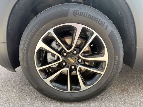 Used 2025 Chevrolet TrailBlazer LT AWD/4WD image 9