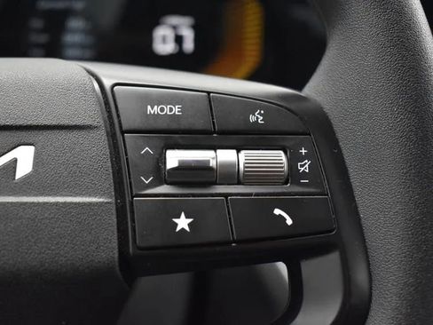 Used 2025 Kia K4 FWD image 22