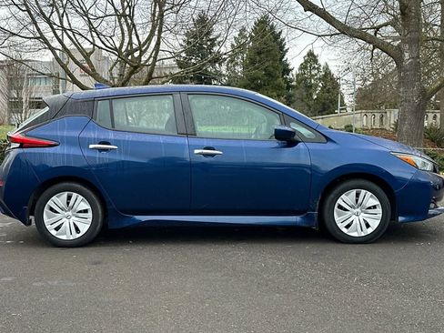 Used 2022 Nissan Leaf S image 8