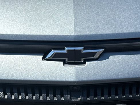 Used 2024 Chevrolet Equinox EV RS FWD image 8