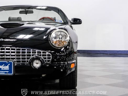 Used 2005 Ford Thunderbird 50th Anniversary image 18