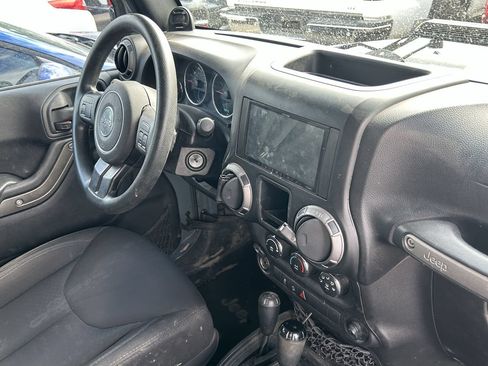 Used 2014 Jeep Wrangler Sport AWD/4WD image 9