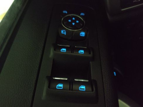 Used 2015 Ford F150 Lariat w/ Equipment Group 501A Mid RWD image 27