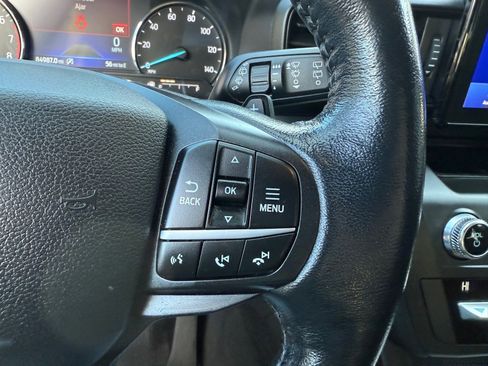 Used 2020 Ford Explorer XLT image 32