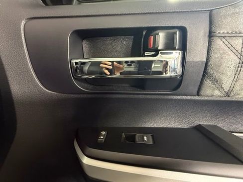 Used 2015 Toyota Tundra Platinum image 31