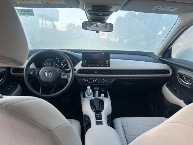 Used 2025 Honda HR-V LX image 11