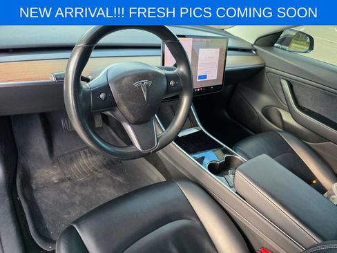 Used 2018 Tesla Model 3 Mid Range RWD image 9